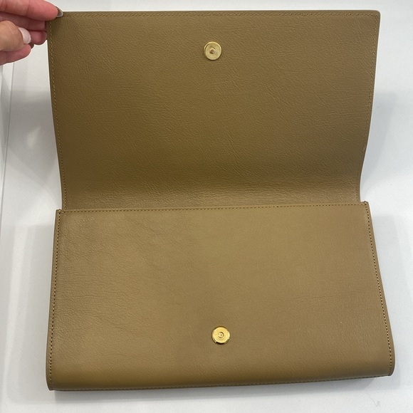 Brand new Saint Laurent clutch ysl - Picture 3 of 12